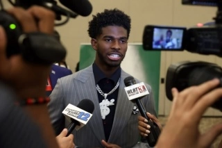 Shedeur Sanders Named Deacon Jones Award Winner, 2022 Black College Football Player Of The Year