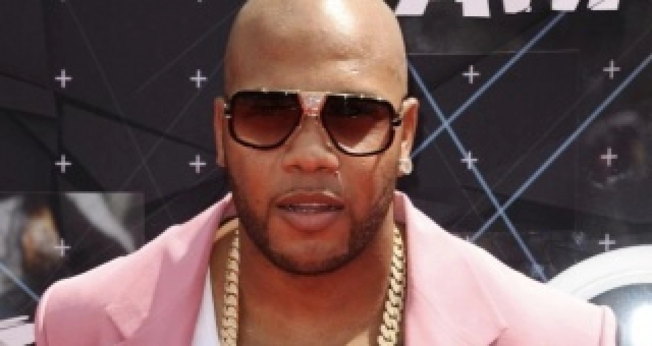 FLO-RIDA SEEN AS DEADBEAT DAD?