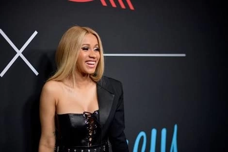 Cardi B Just Doubled Taylor Swift's Streaming Record on Apple Music