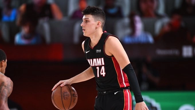 TNT Announcer Jeff Van Gundy Chose Violence When Discussing Tyler Herro’s Wardrobe Choices
