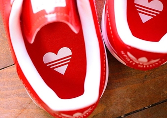 VALENTINES DAY ADIDAS SNEAKER