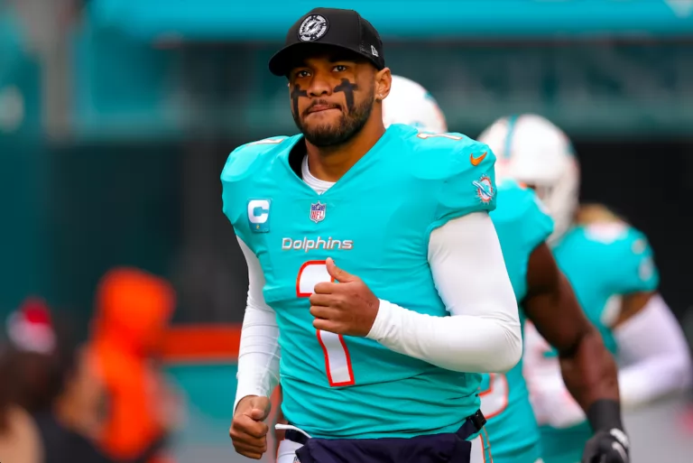 Dolphins QB Tua Tagovailoa Plays Perfect Half | Team Hangs 70 On Broncos, Most Points In A Game Since 1966