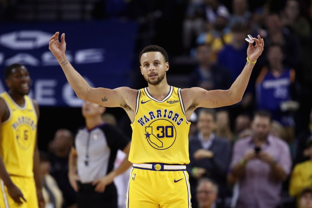 STEPH CURRY IS CREEPING UP NBA ALL-TIME SCORING LIST