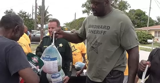 SHAQ WITNESSES CAR CRASH WHILE ON 'DEPUTY' DUTY
