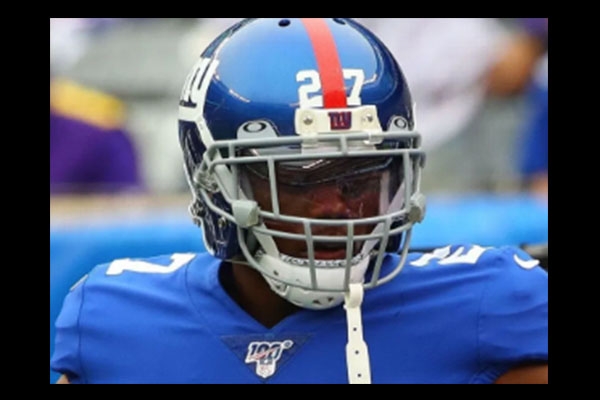 NY GIANTS PLAYER TURNS HIMSELF IN FOR ROBBERY
