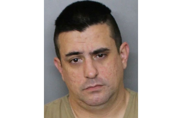 FLORIDA DEPUTY BUSTED FOR CHILD STING