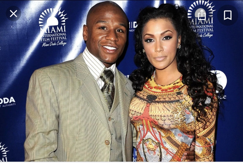 MAYWEATHERS EX GIRLFRIEND DROPS LAWSUIT