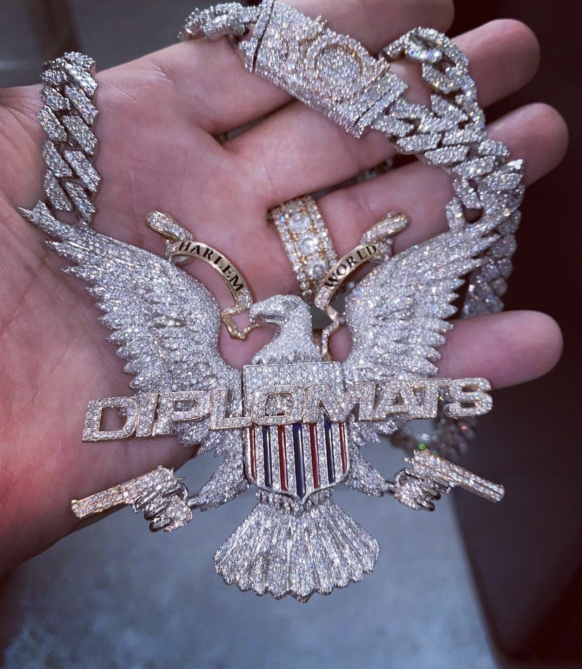 CAMRON GIFTS KEVIN DURANT A DIPSET DIAMOND NECKLACE