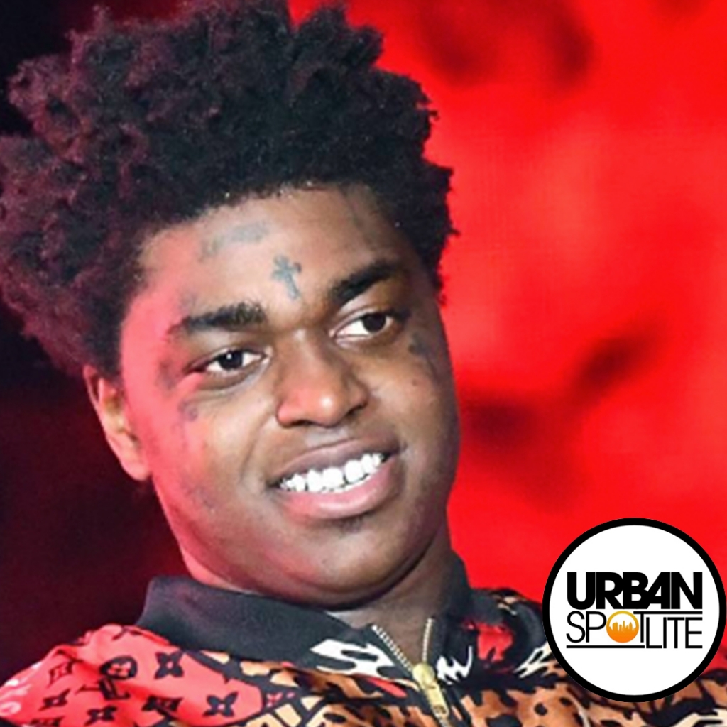KODAK BLACK HANDS OUT TURKEYS FOR THANKSGIVING